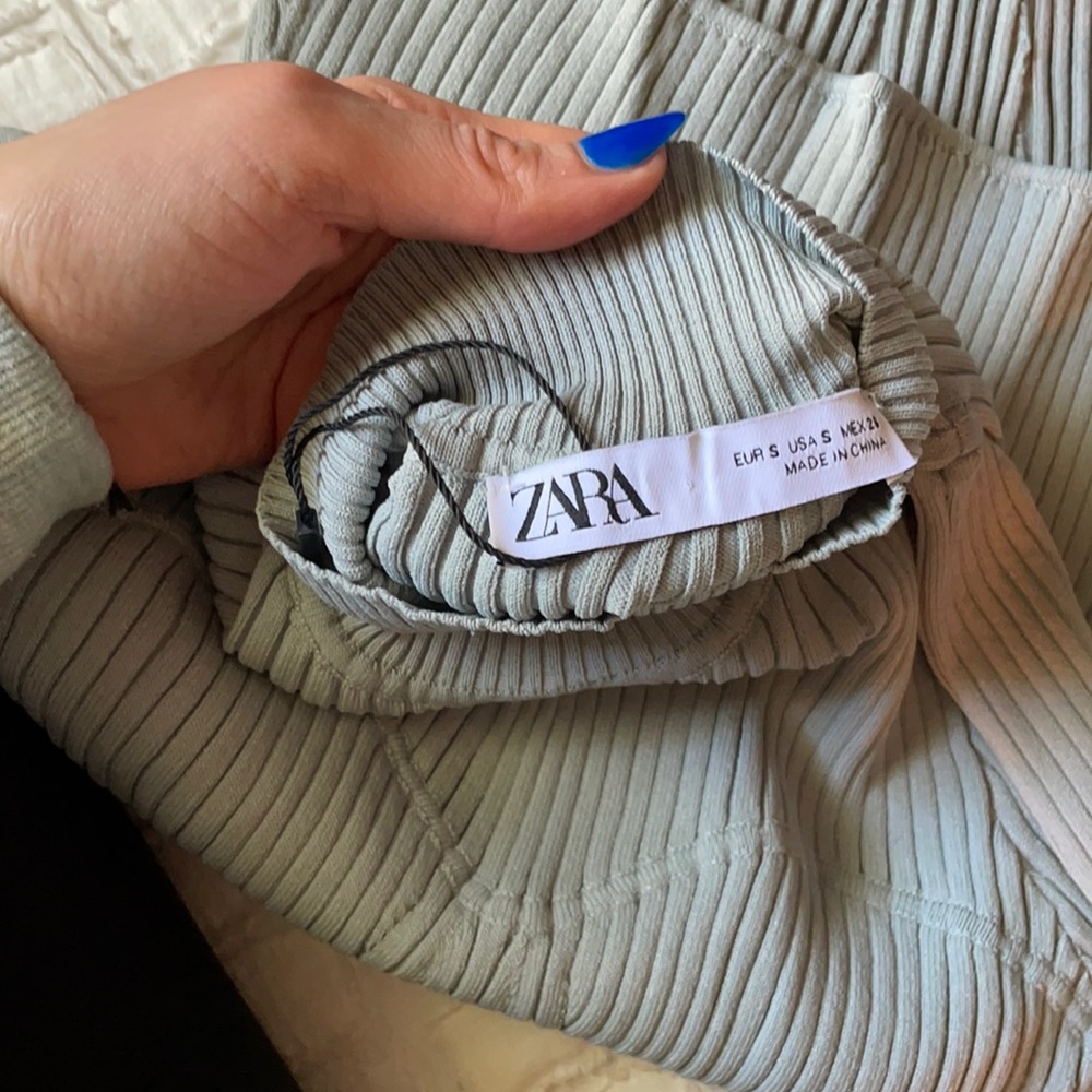 NWT Zara ribbed mock neck top size s